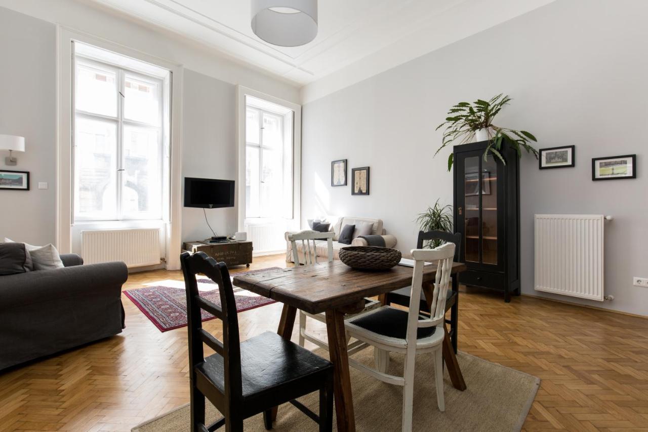 King Rustik & Central Apartment Budapest Exterior photo